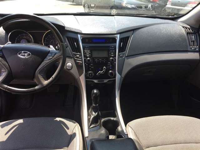 2012 Hyundai Sonata SE 4dr Sedan 6A